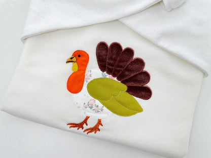 Turkey Lola raggedy edge Applique Fall Thanksgiving Turkey machine embroidery designs sizes 4 up to 8 inch sweet home farm kitchen design