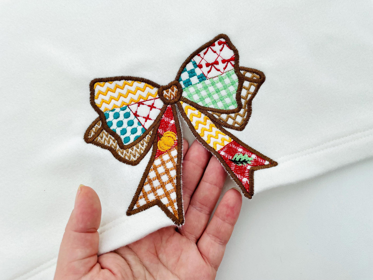 Patchwork Bow side split seam Bow patterned Applique machine embroidery designs Sweatshirt Tshirt trendy design many sizes 4 up to 8 inches