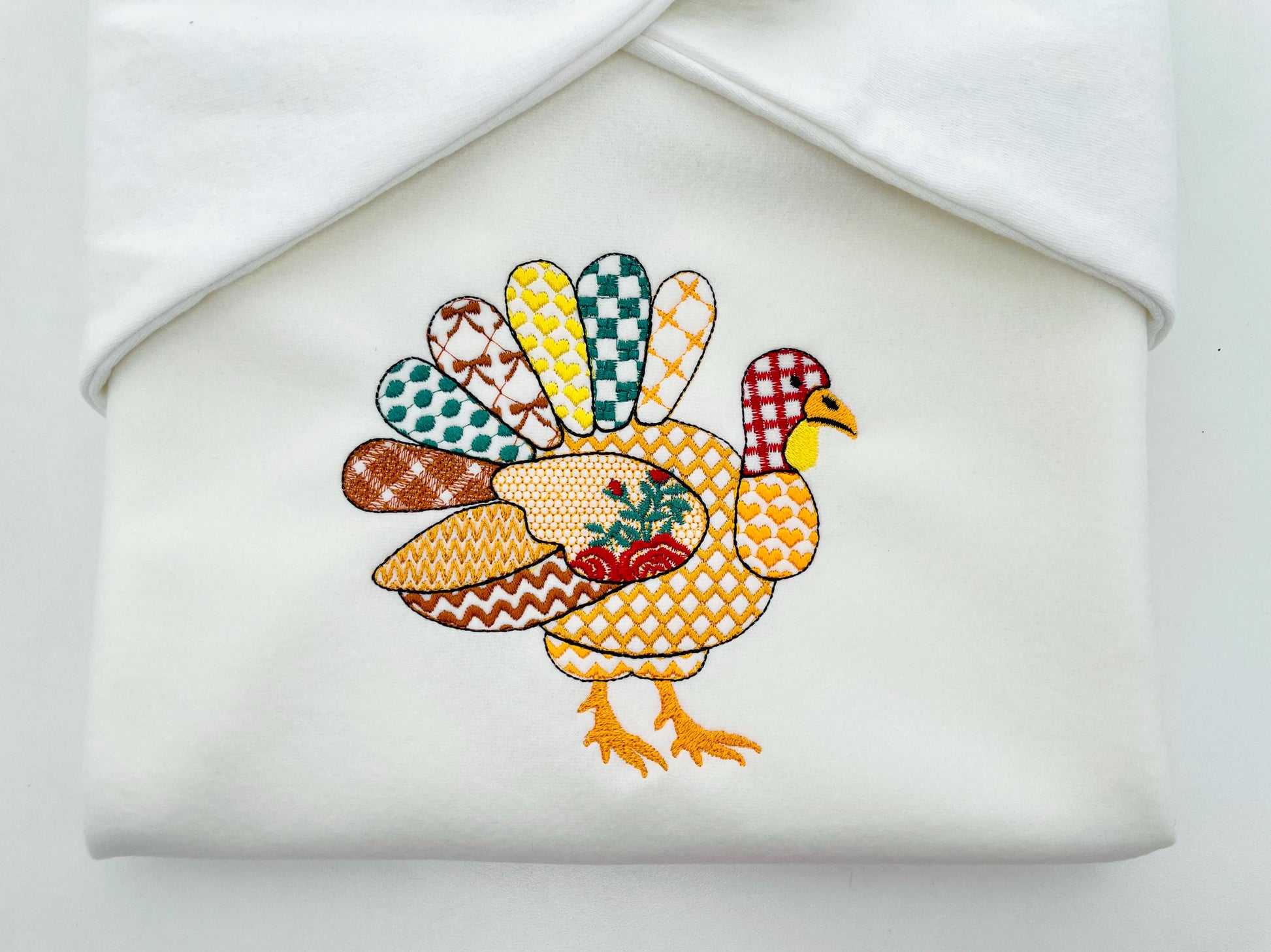 Patchwork Turkey Lola Fall Thanksgiving Turkey patterned outline machine embroidery designs sizes 4 up to 8 inch awesome kitchen farm design