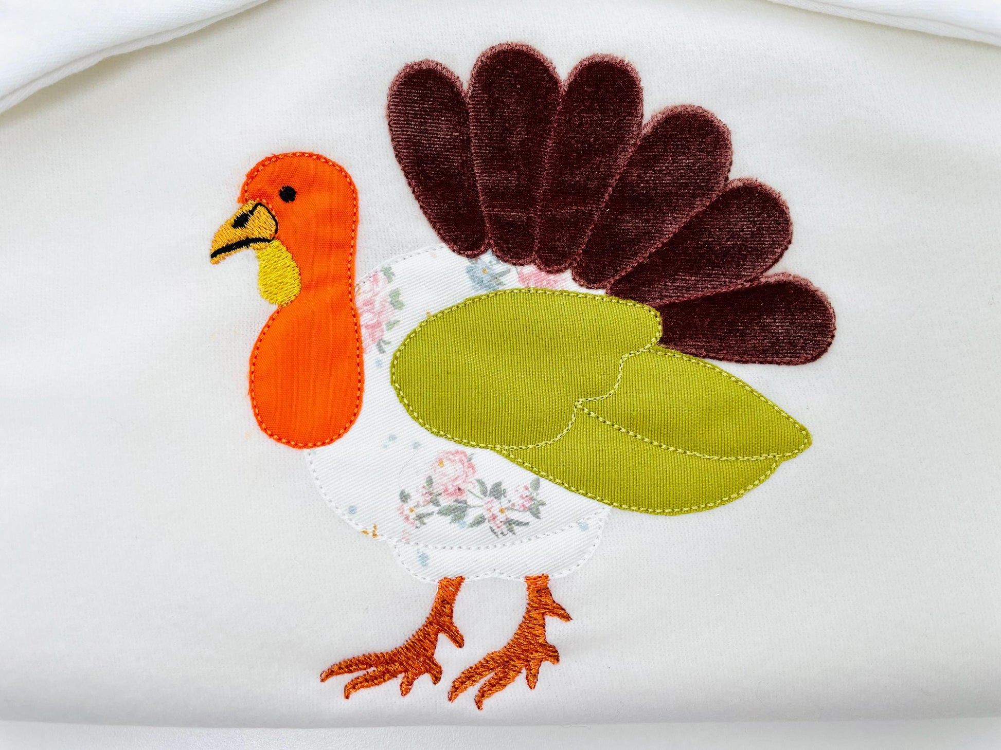 Turkey Lola raggedy edge Applique Fall Thanksgiving Turkey machine embroidery designs sizes 4 up to 8 inch sweet home farm kitchen design