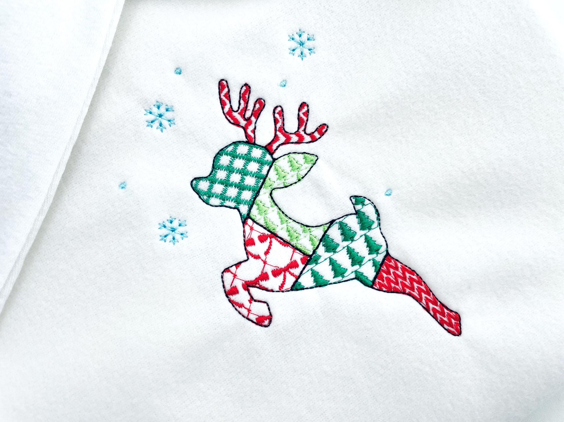 Patchwork Deer Tinsel Christmas theme cute Reindeer patterned silhouette outline kids baby machine embroidery designs sizes 4 up to 8 inches