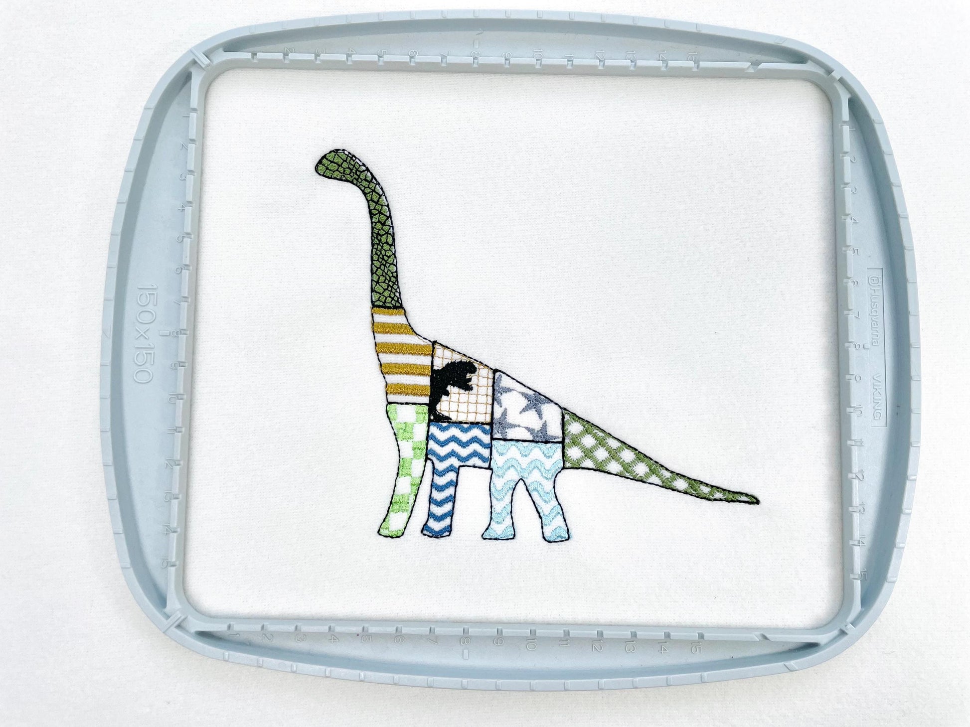 Patchwork Brachiosaurus dinosaur Jurassic animal silhouette patterned outline kids boys machine embroidery designs sizes 5 up to 8 inches