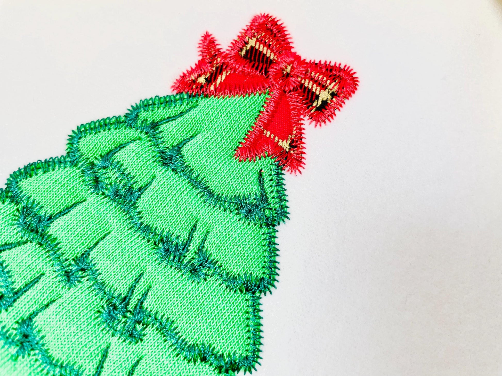Light Stitch Ruffle Christmas Tree with Bow Applique machine embroidery designs sizes 4 up to 7 inch Festive Pine Tree sweet home design