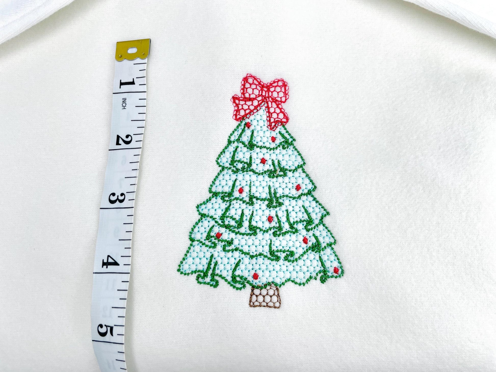 MINI Festive Christmas Tree with Bow awesome Lace Effect and Ruffle machine embroidery designs for hoop 4a4 and 5x7 sweet home decoration