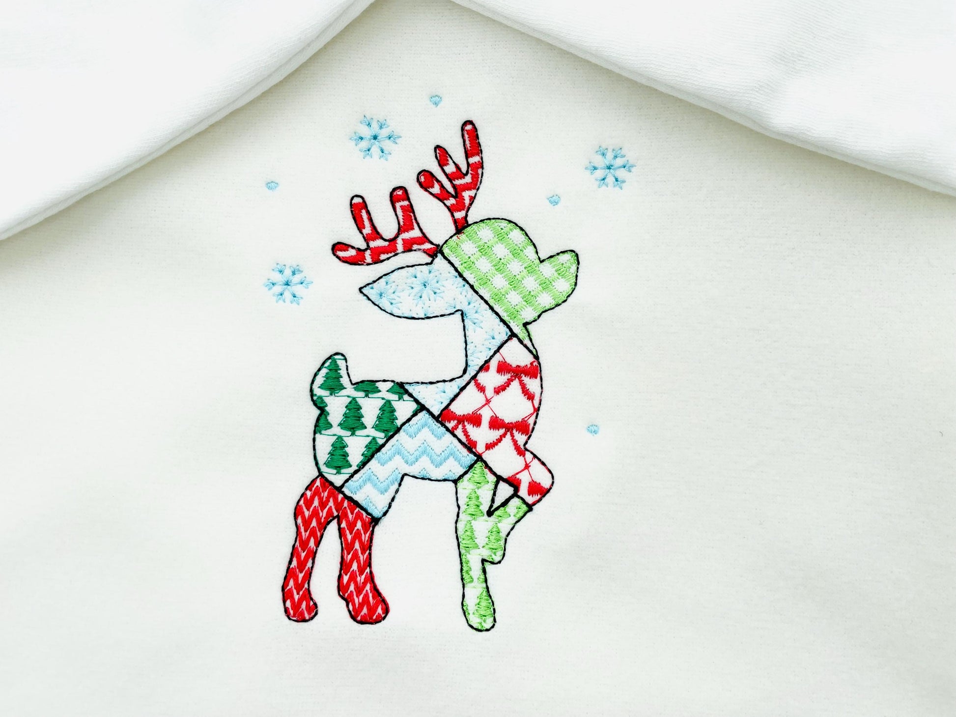 Patchwork Deer Noel Christmas theme cute Reindeer patterned silhouette outline kids baby machine embroidery designs