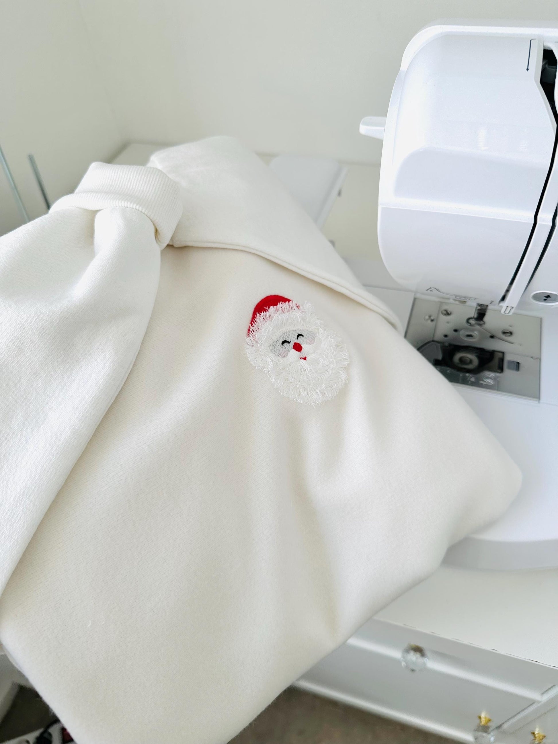 Fringed Fluffy Beard Santa Claus Face Christmas Theme Santa Machine Embroidery Designs Fur Fuzzy Chenille Design Mini Sizes