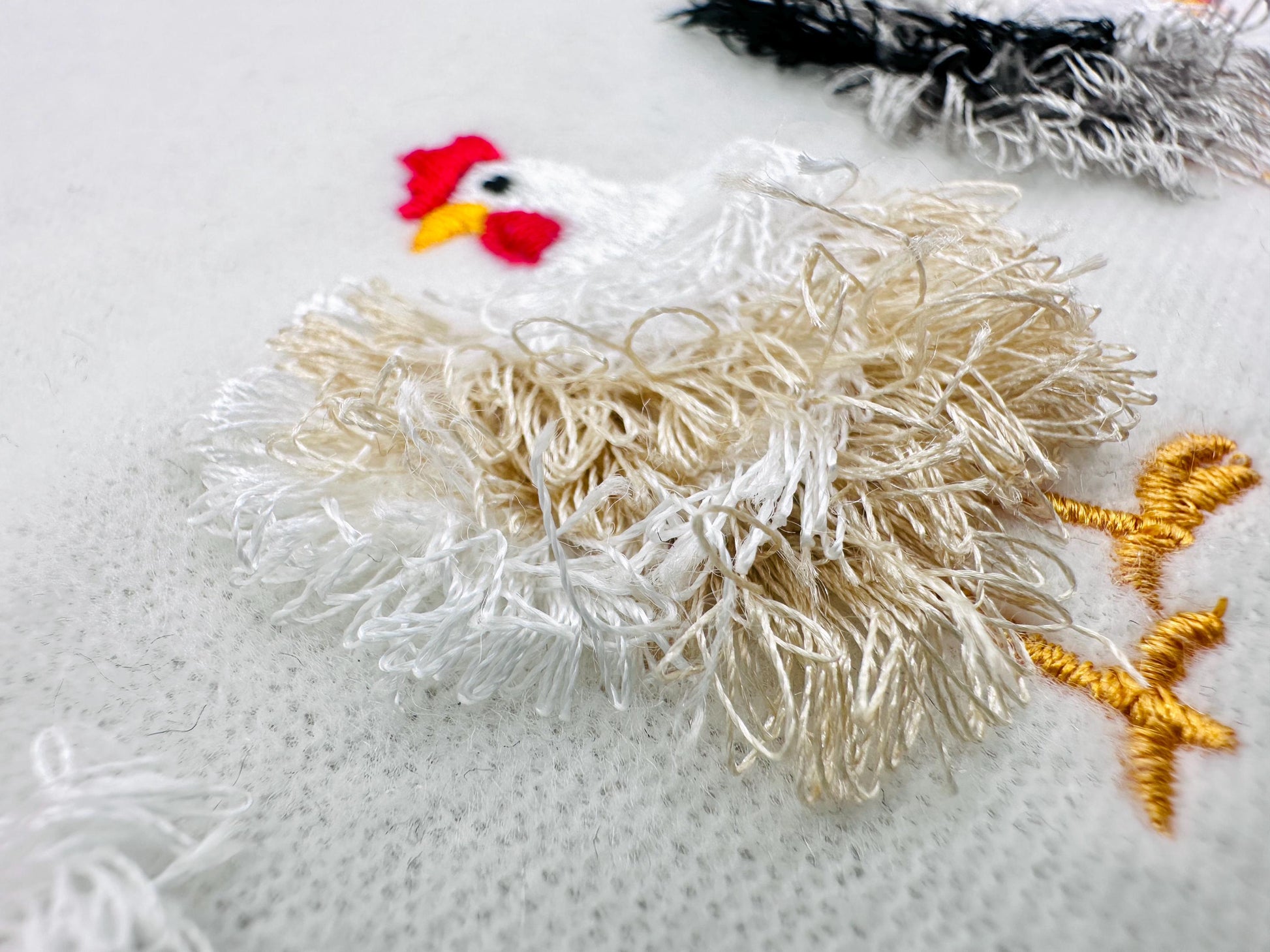 Mini Chicken Fringed Fluffy Chenille Farm Bird Machine Embroidery Designs