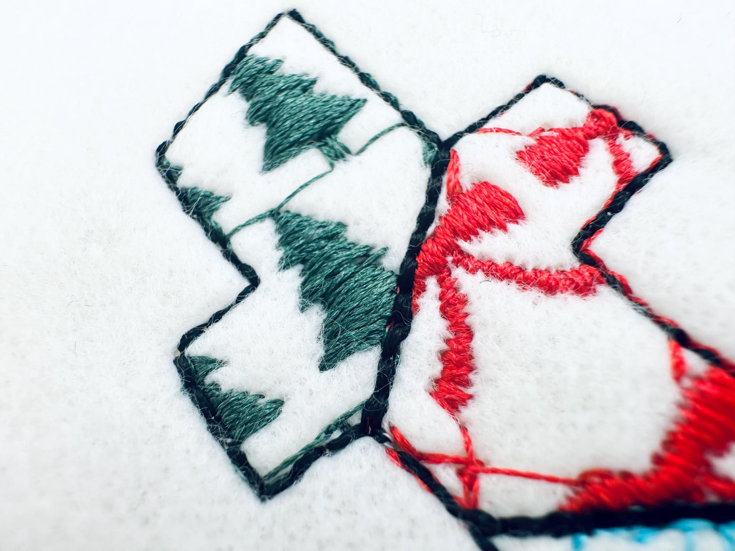 Christmas theme Patterned Font Patchwork alphabet Monogram rounded letters machine embroidery designs