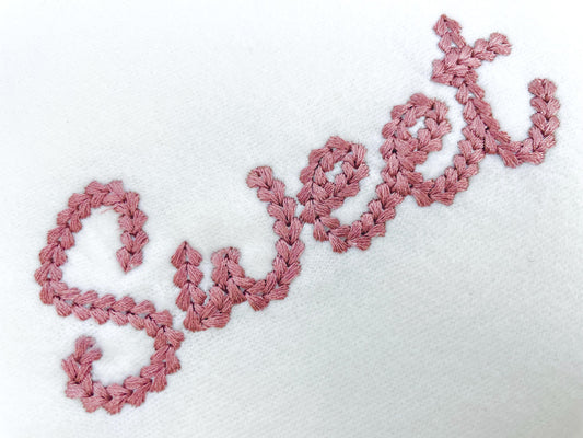 Extra Bold Chain Font Whirly