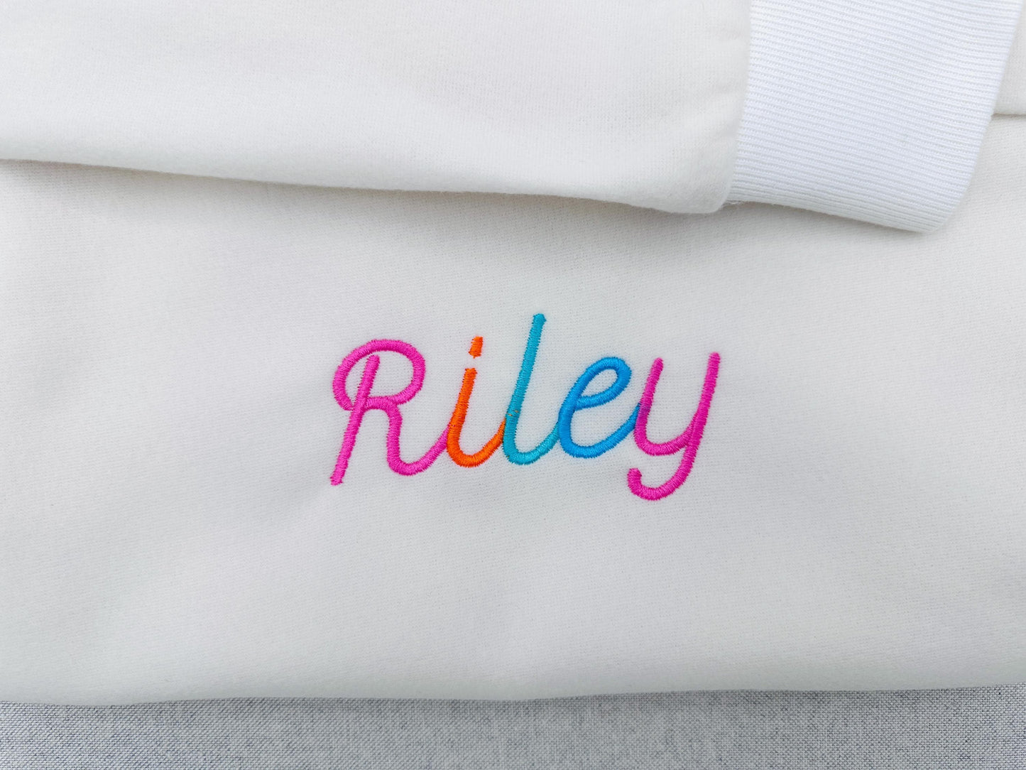 Sweet Satin Font Riley
