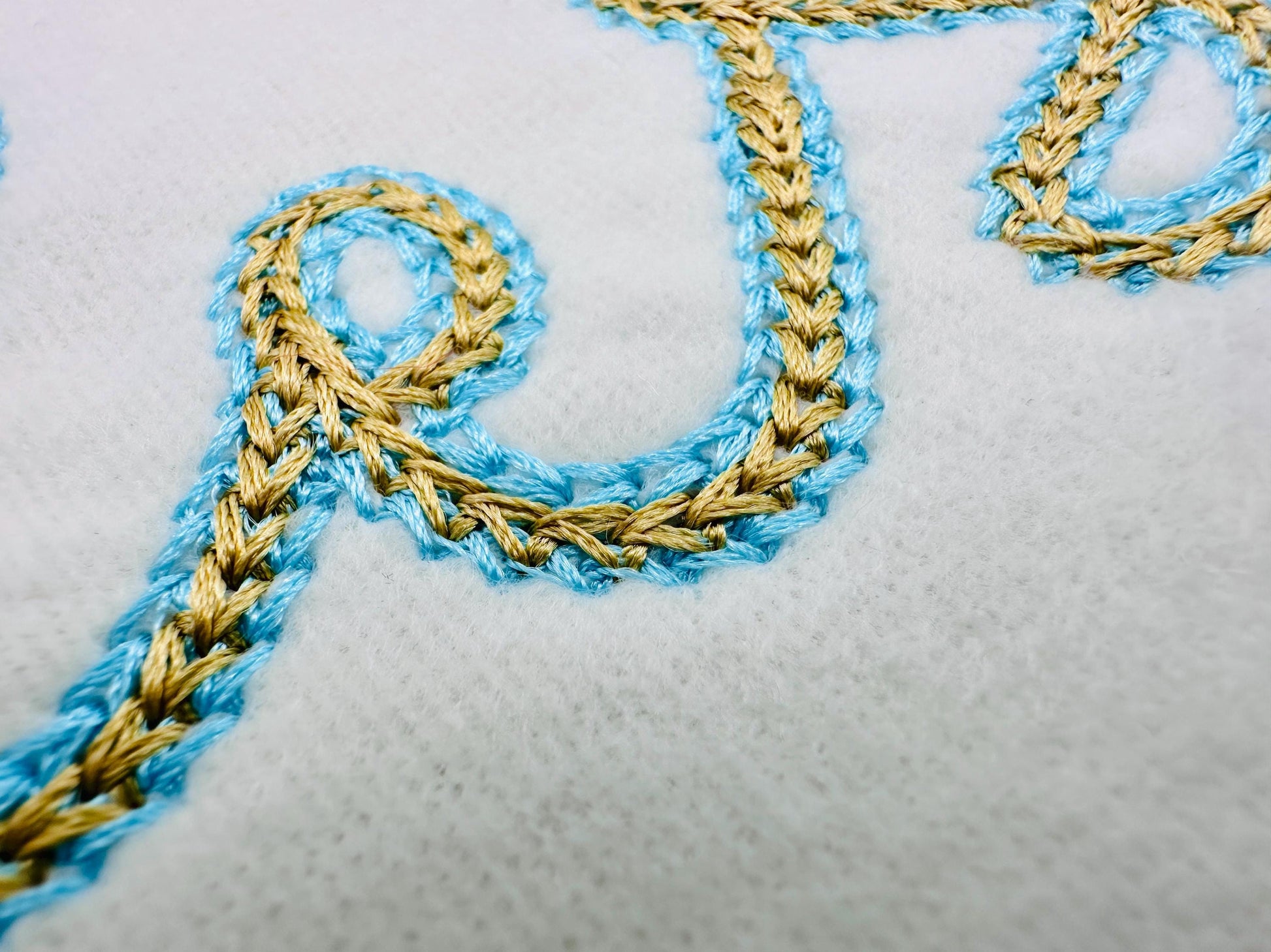 Two Color Chain FONT Buckeye light chain stitch outline handwritten Alphabet Monogram machine embroidery designs BX