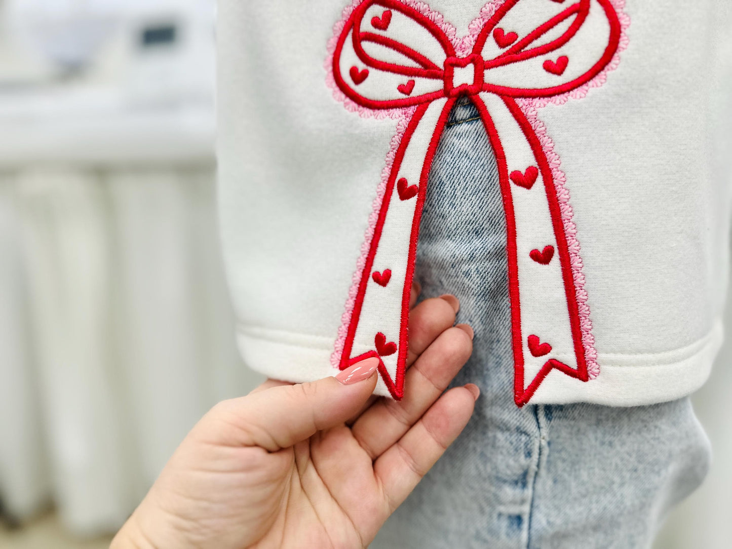Heart Patterned Lace Bow