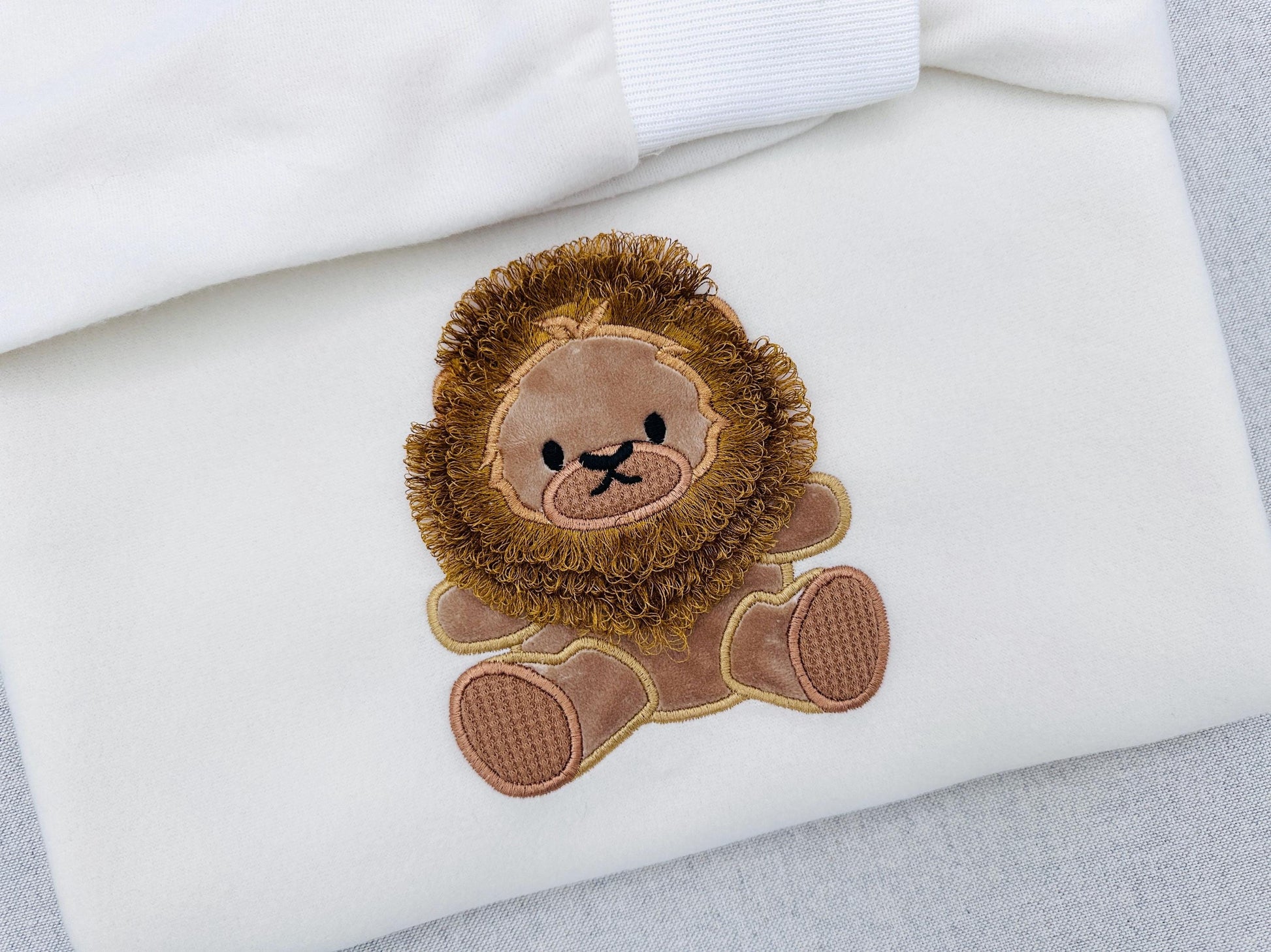 Fringed Fluffy Lion Applique