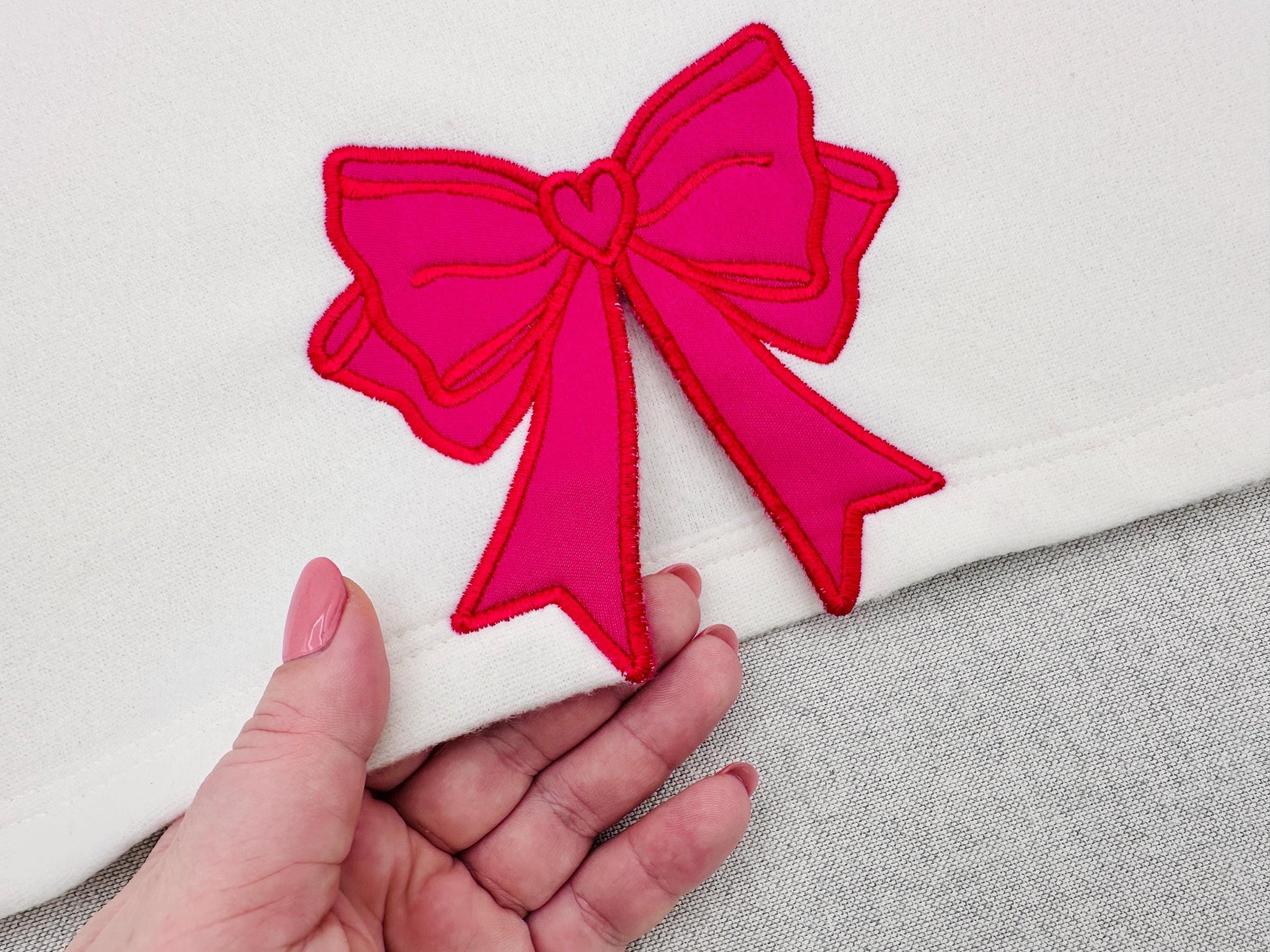 Heart Side Bow Applique