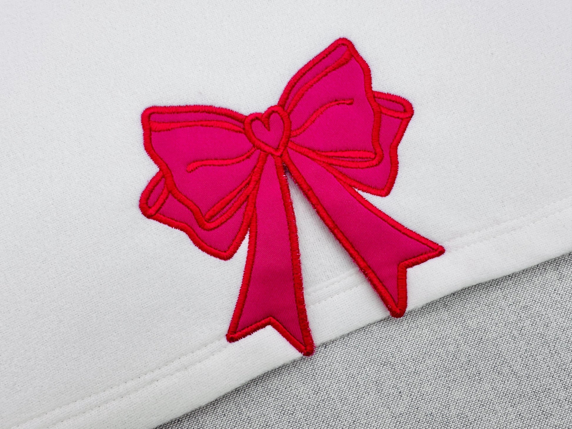 Heart Side Bow Applique