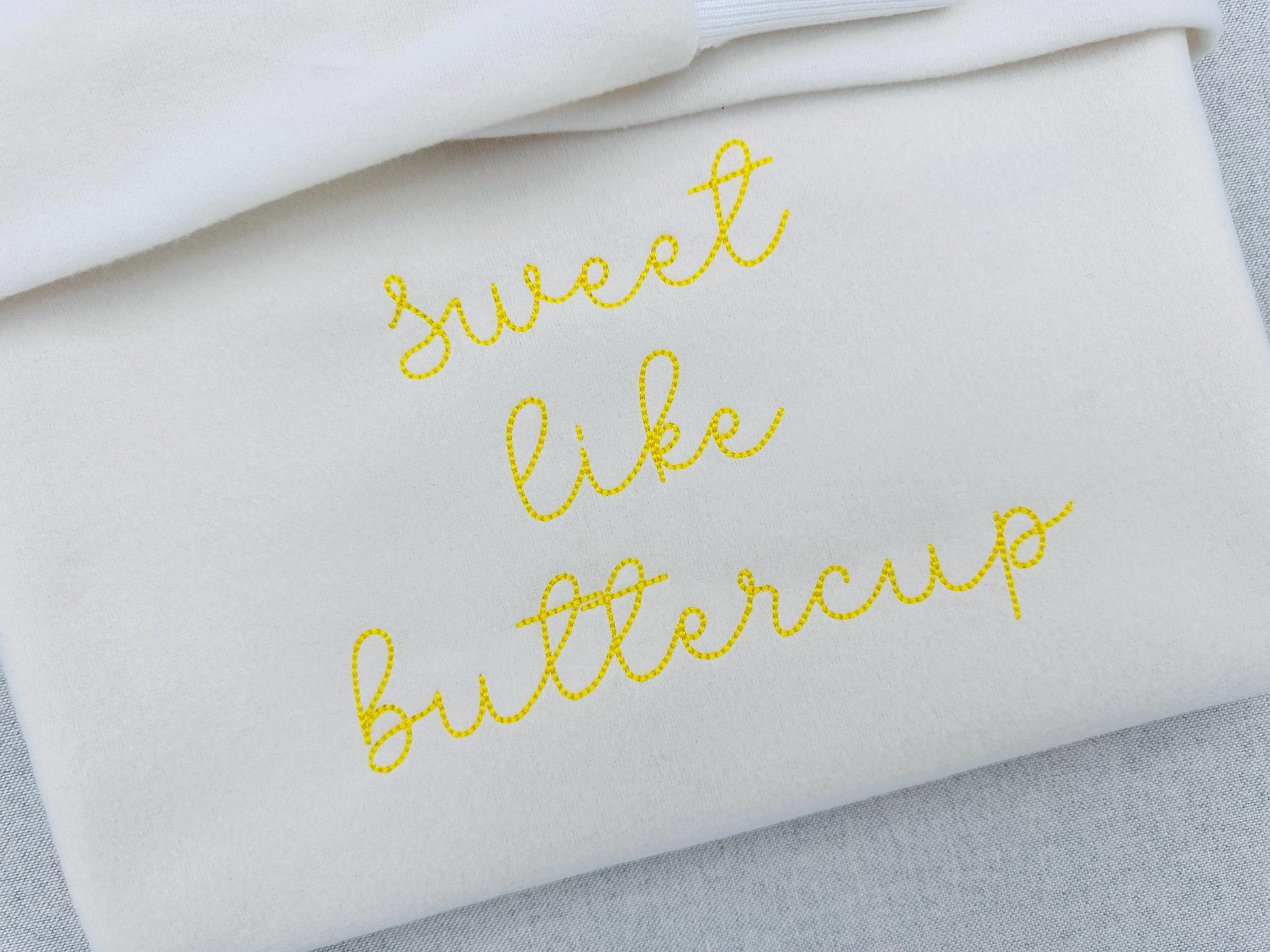 Handwritten Font Buttercup – Bean Stitch embroidery pattern by Artapli