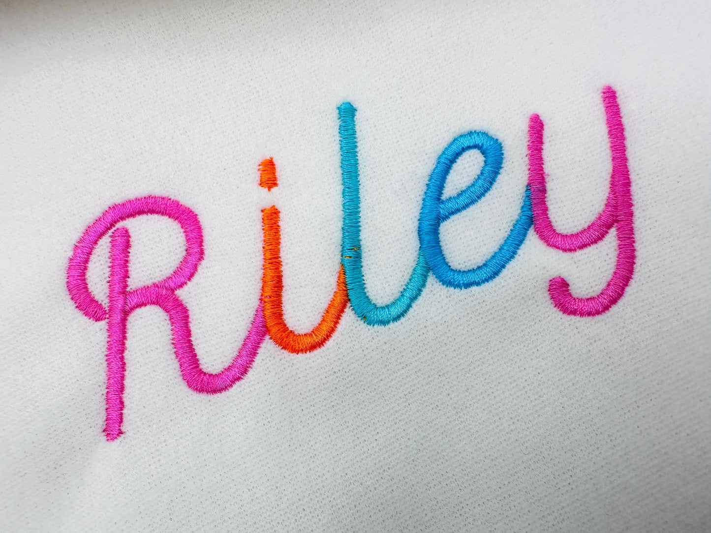 Sweet Satin Font Riley