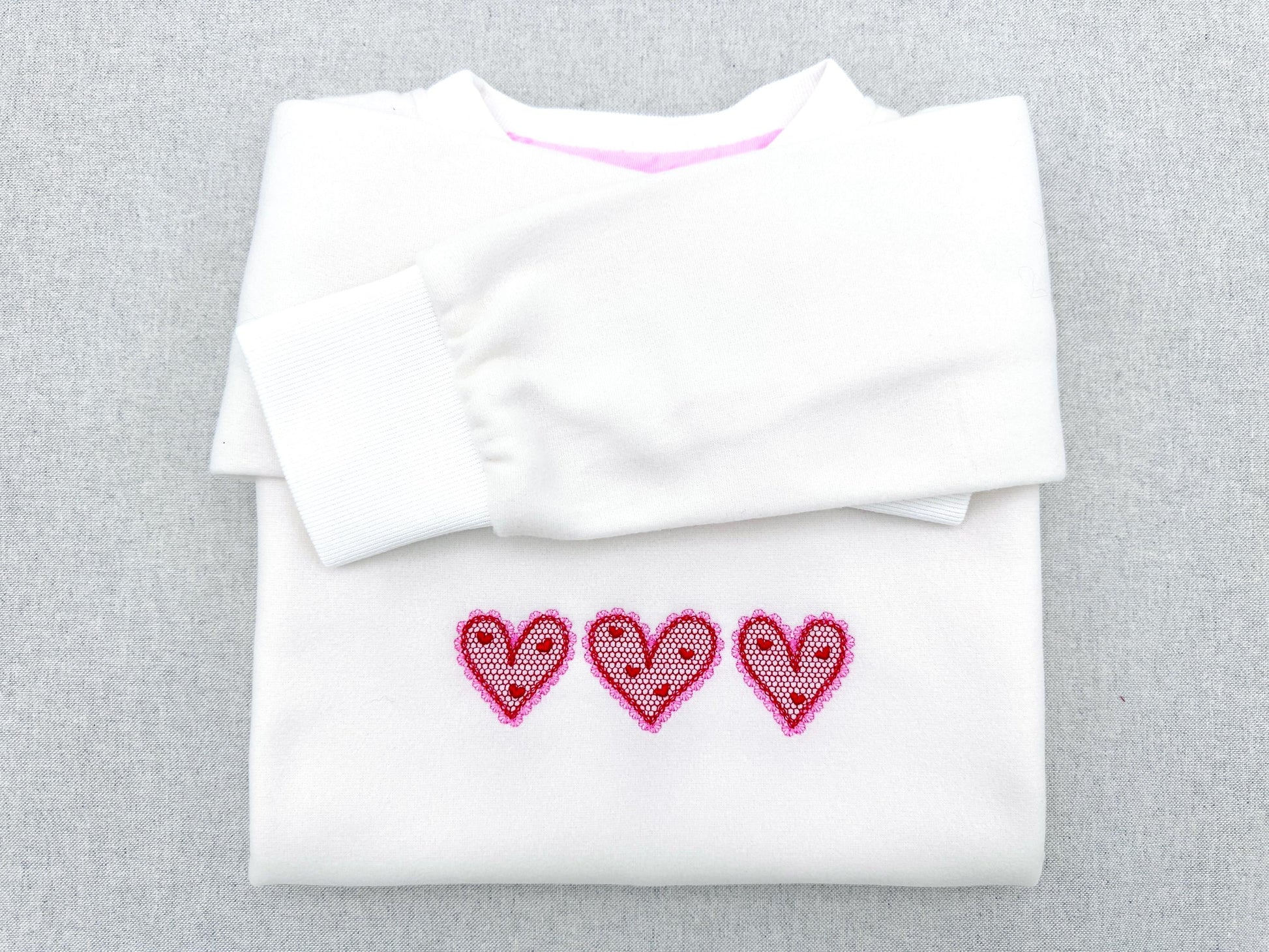 Three Hearts in a row Heart patterned lace effect and awesome lace edge machine embroidery designs sizes 5 up to 9 in Valentines Day Border