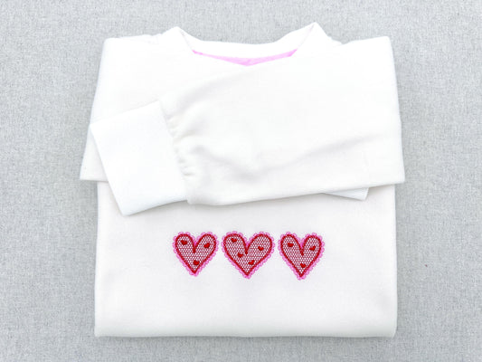 Three Hearts in a row Heart patterned lace effect and awesome lace edge machine embroidery designs sizes 5 up to 9 in Valentines Day Border