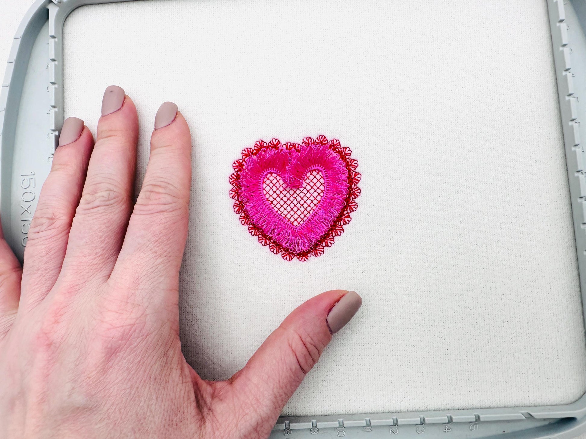 Lovely Lace Edge Fringed Heart – Sizes 1.5" 2" 3" 4" BX Digital Font File | Artapli