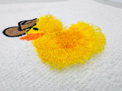 Fringed Rubber Duck Cowboy – Fun machine embroidery pattern by Artapli