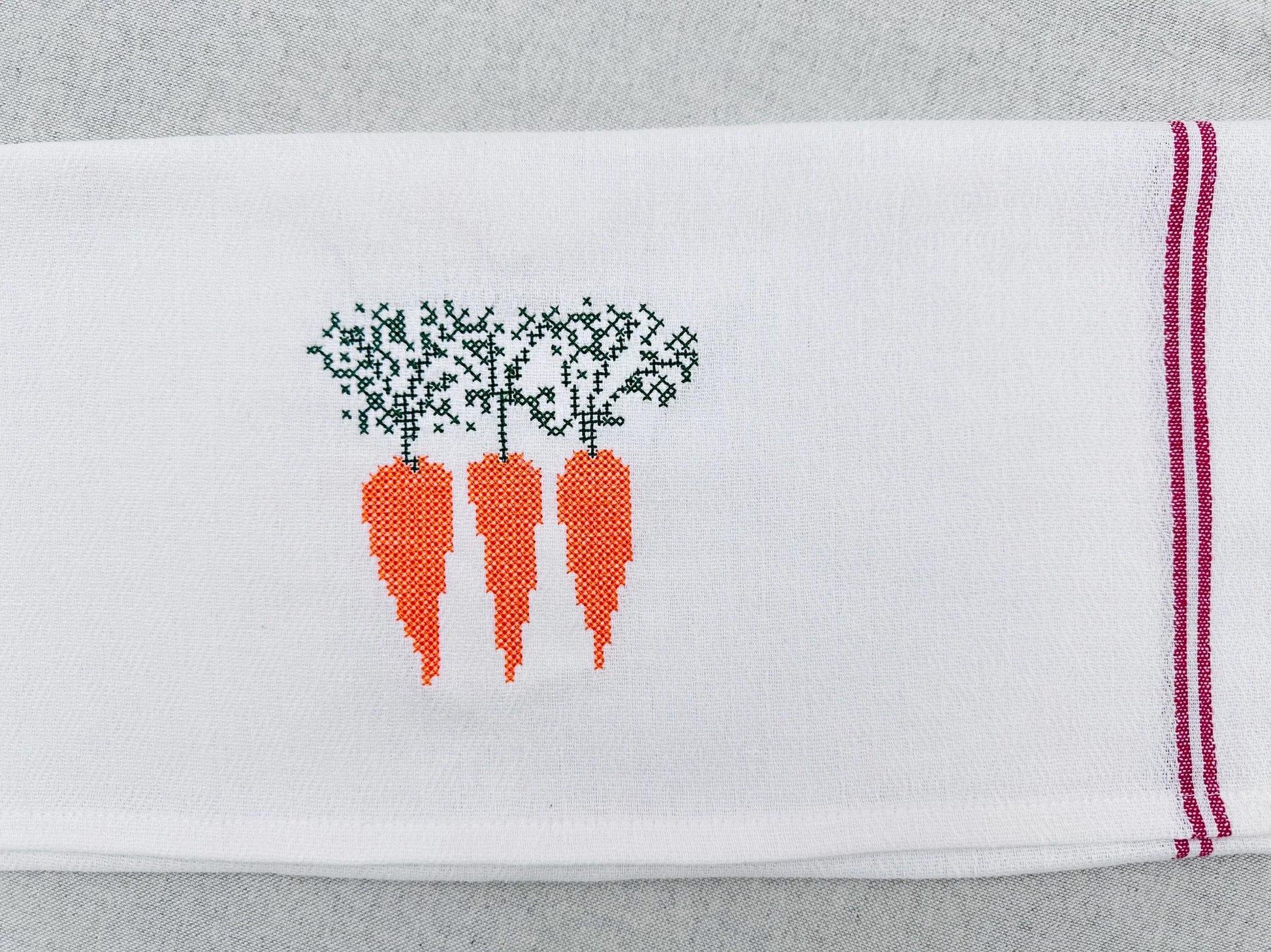 Cross Stitch Carrot Trio – Farm embroidery pattern by Artapli