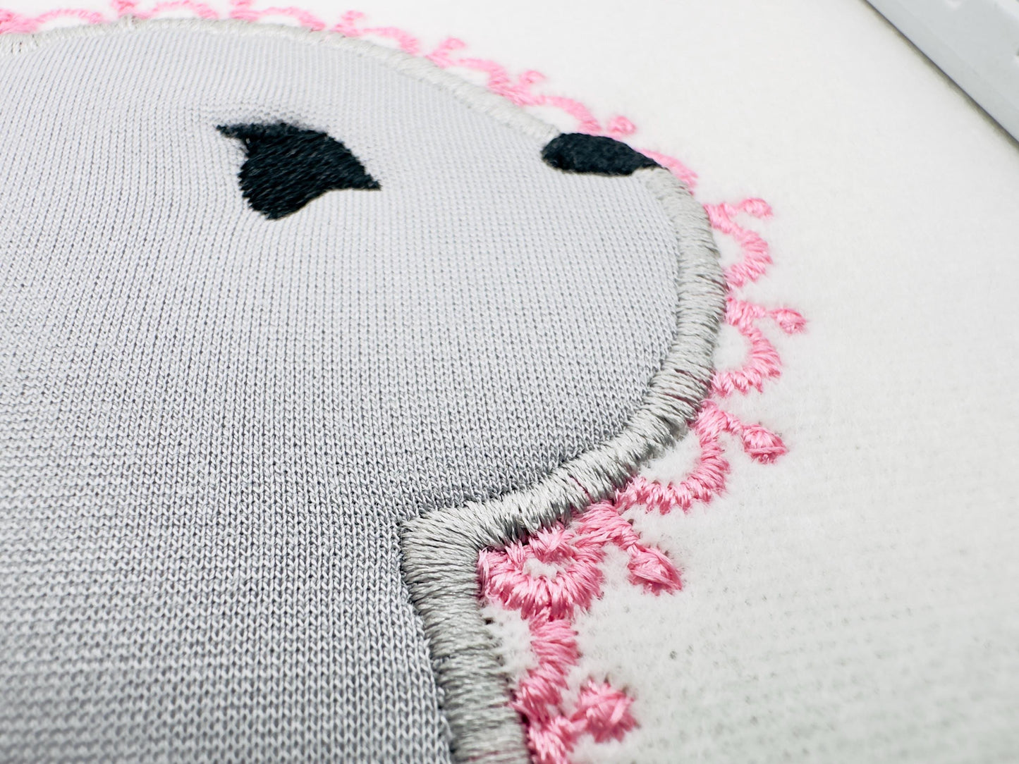 Delicate Lace Edge Bunny Applique kids girls Bunny outline machine embroidery designs many sizes 4 up to 8 inch cute little animal baby