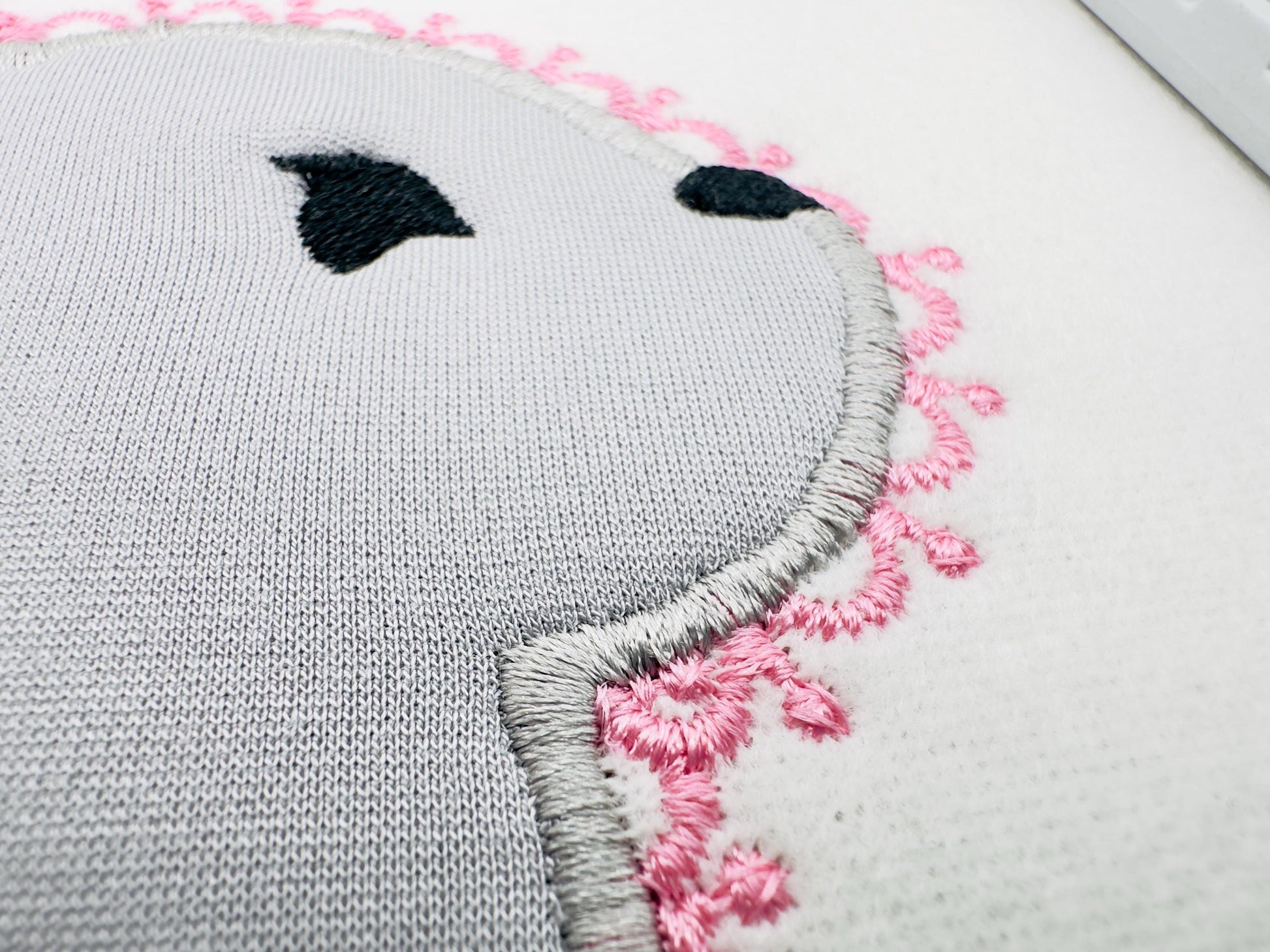 Delicate Lace Edge Bunny Applique kids girls Bunny outline machine embroidery designs many sizes 4 up to 8 inch cute little animal baby