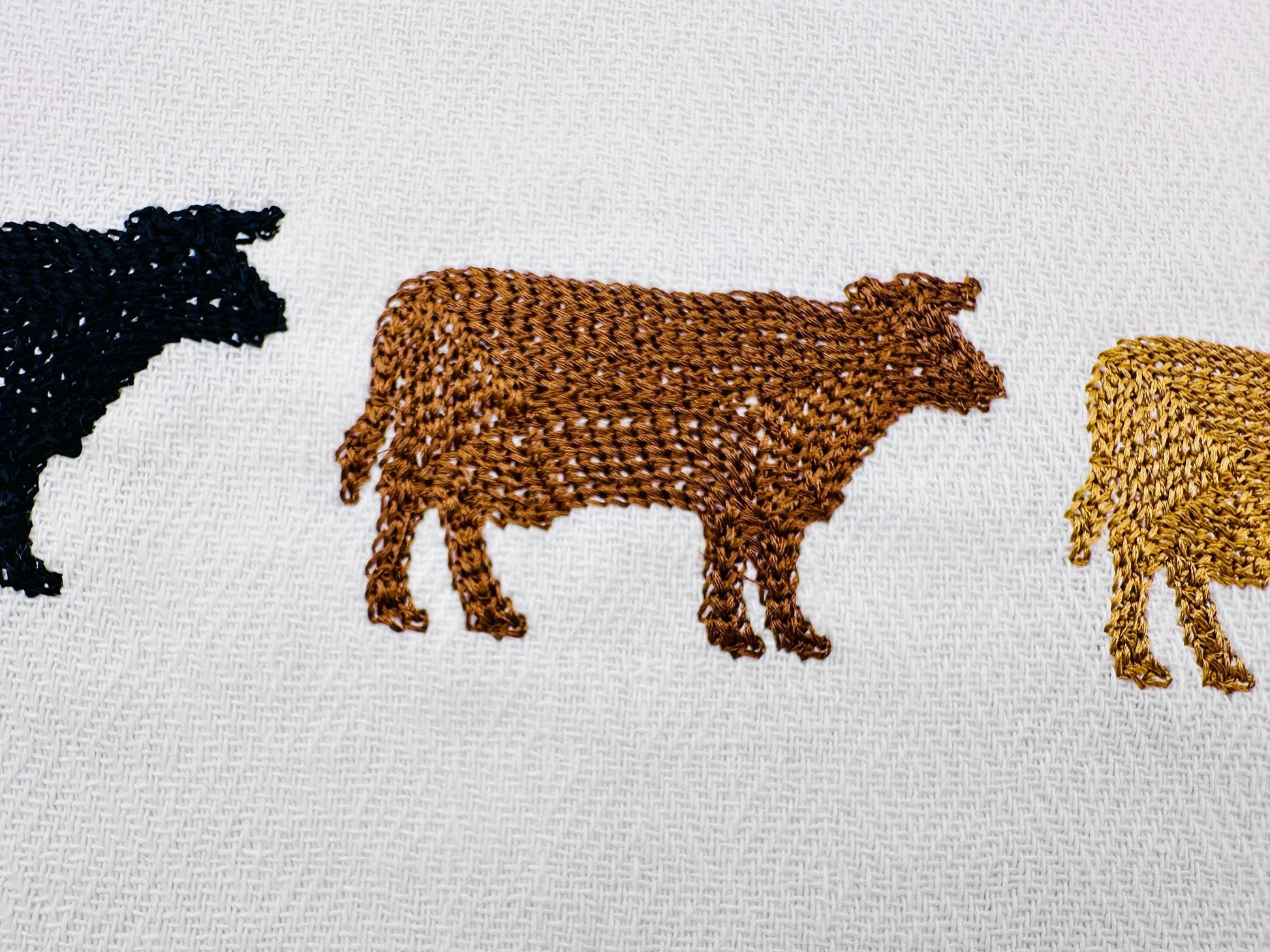 Farm Cow Outline – Animal machine embroidery design by Artapli