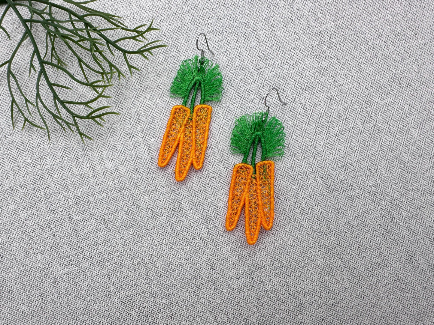 Three Easter Carrots FSL – Fringe digital embroidery pattern by Artapli