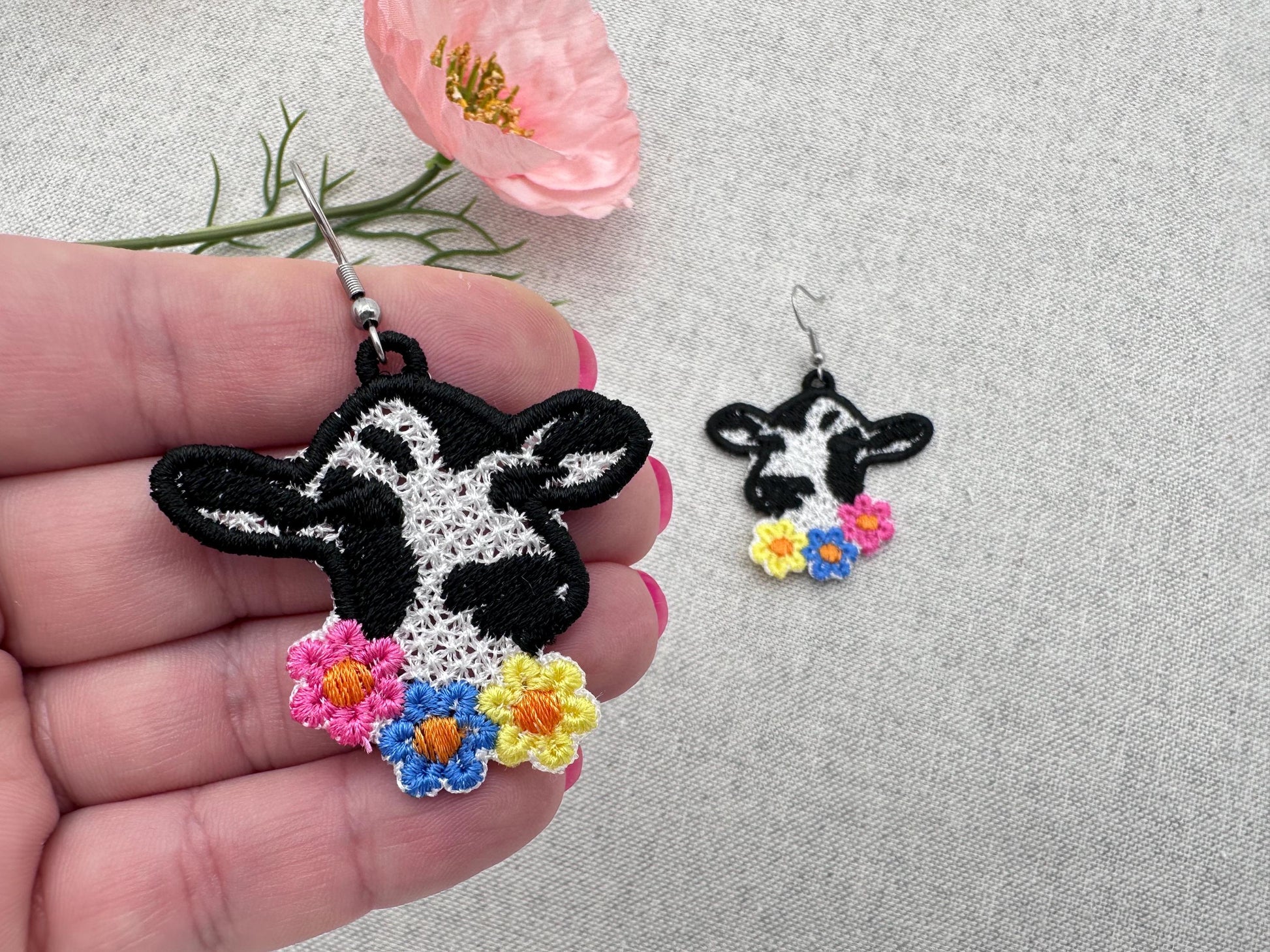 Floral Wreath Cowgirl Earrings FSL – Sizes 1.7" 4" Digital Embroidery File | Artapli