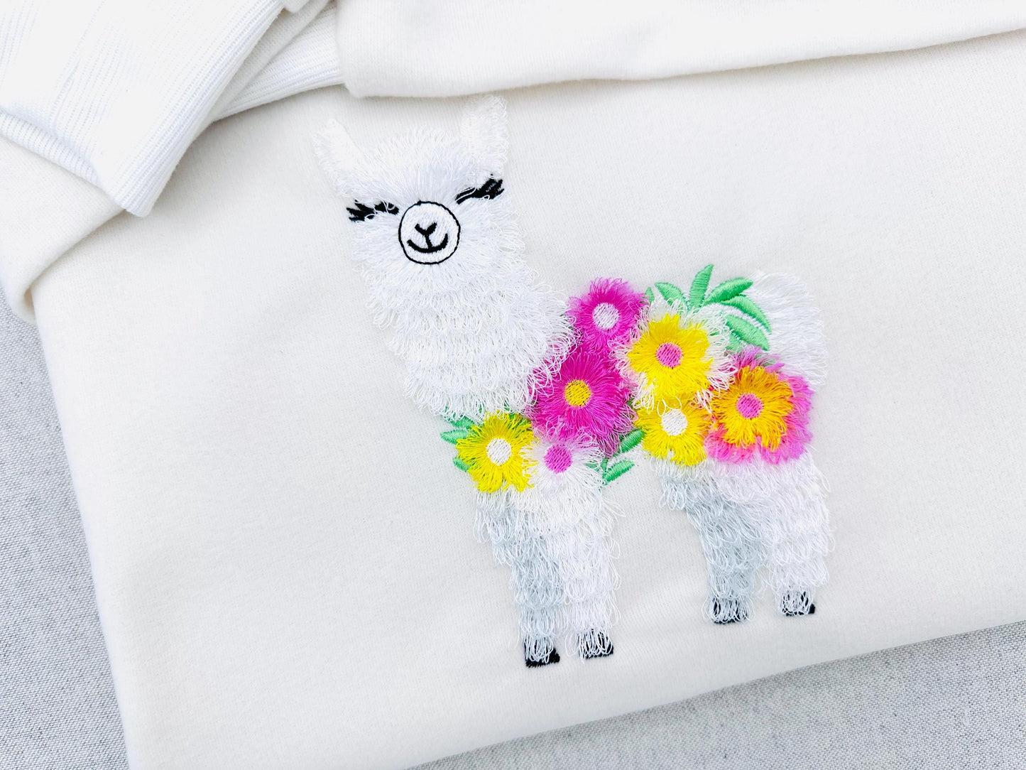 Fringed Floral Pretty Llama – Alpaca machine embroidery design by Artapli