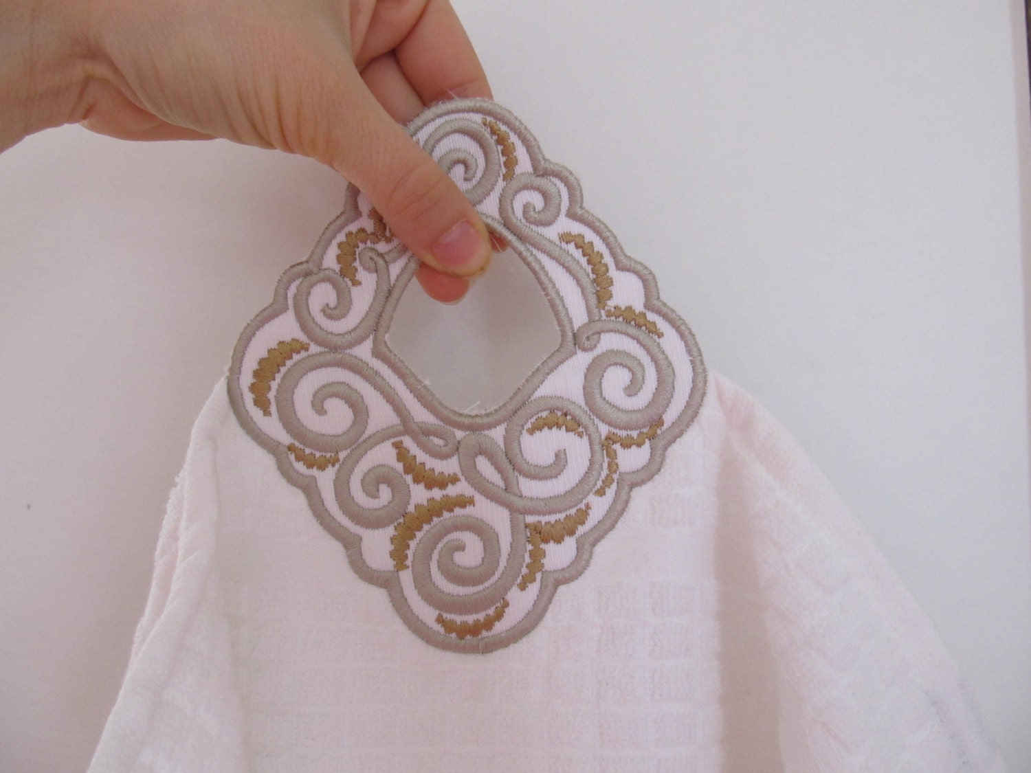 Towel topper hanging hole swirl curl wedding machine embroidery designs