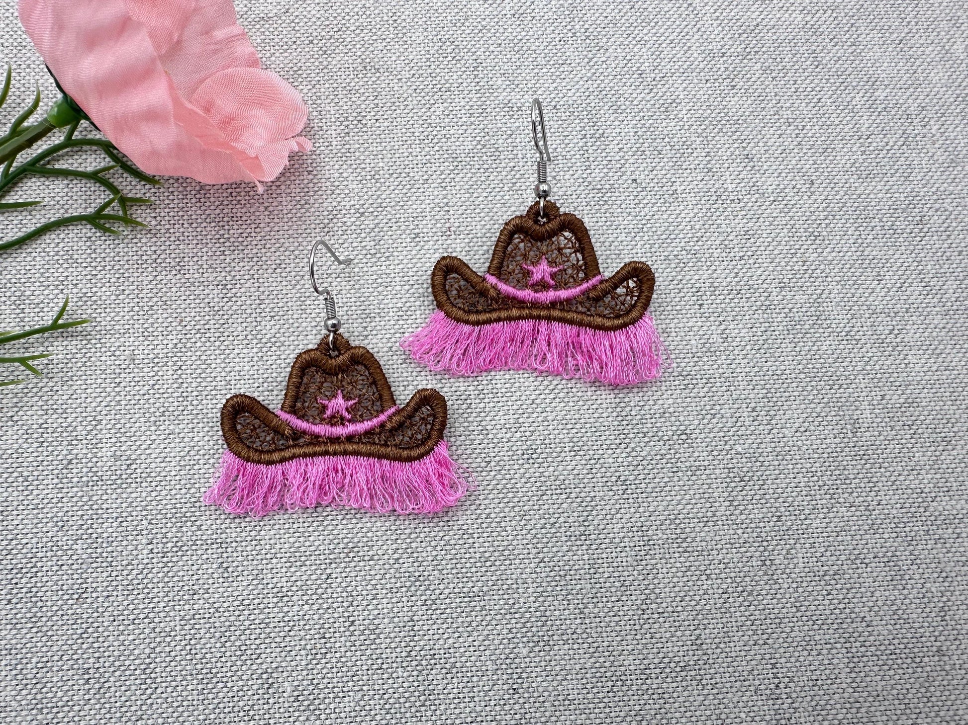 Fringed Cowboy Hat Earrings – Earrings embroidery pattern by Artapli
