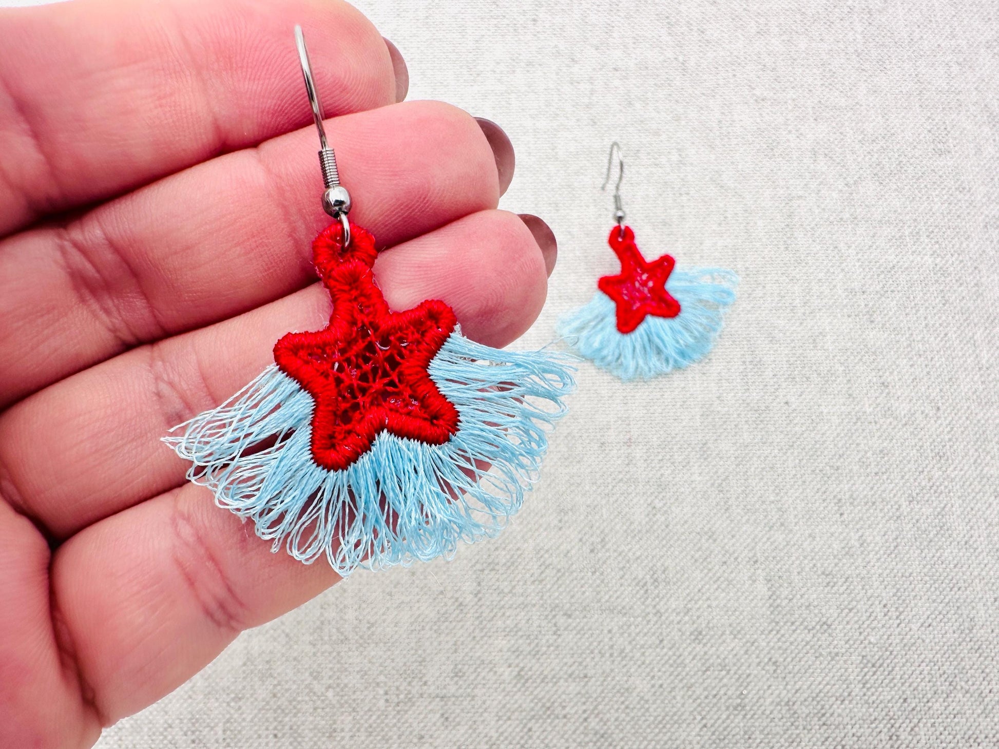 Fringed Star Earrings – Charm machine embroidery design by Artapli