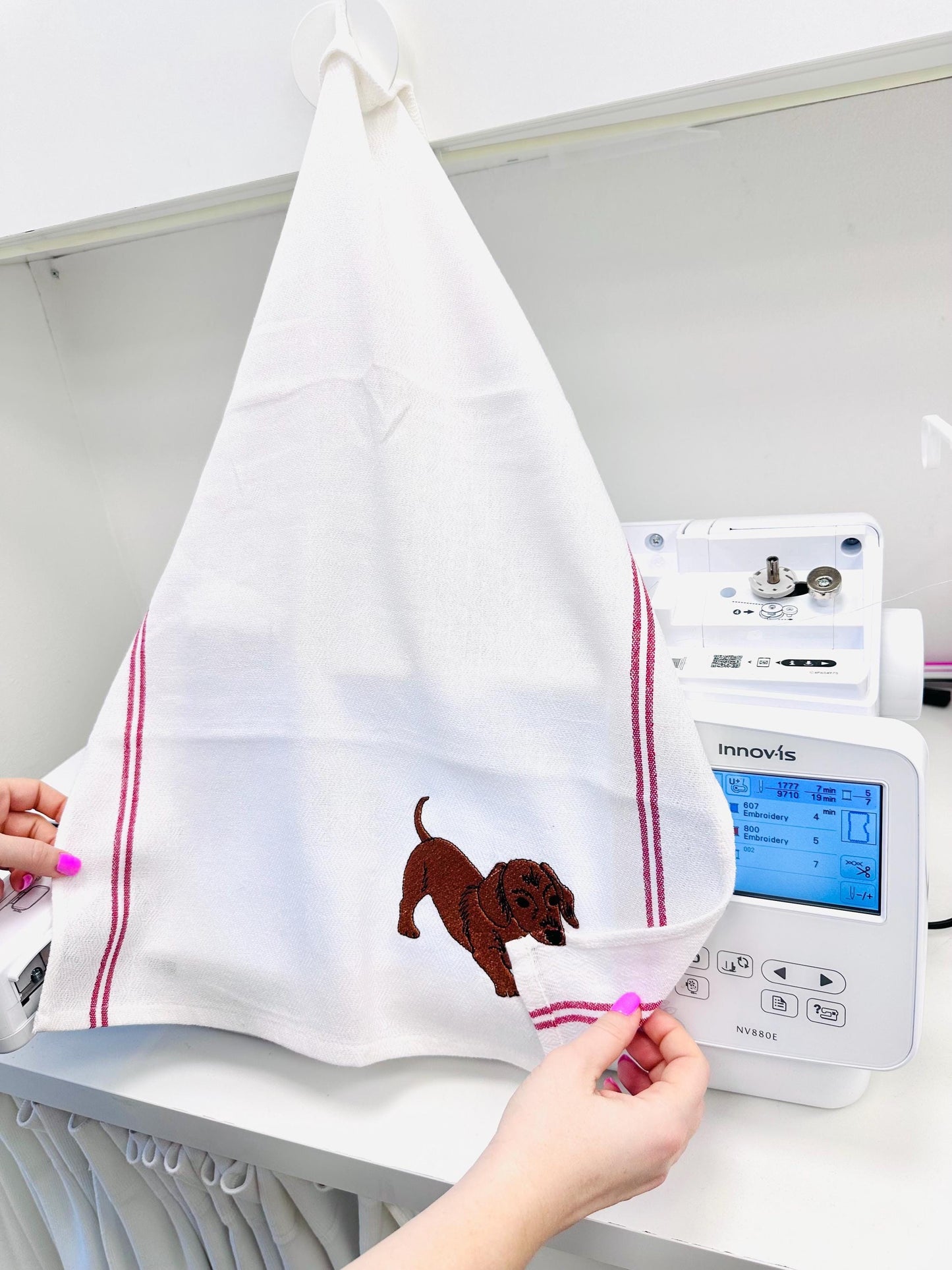 Playing Dachshund Puppy – In-the-Hoop embroidery pattern by Artapli