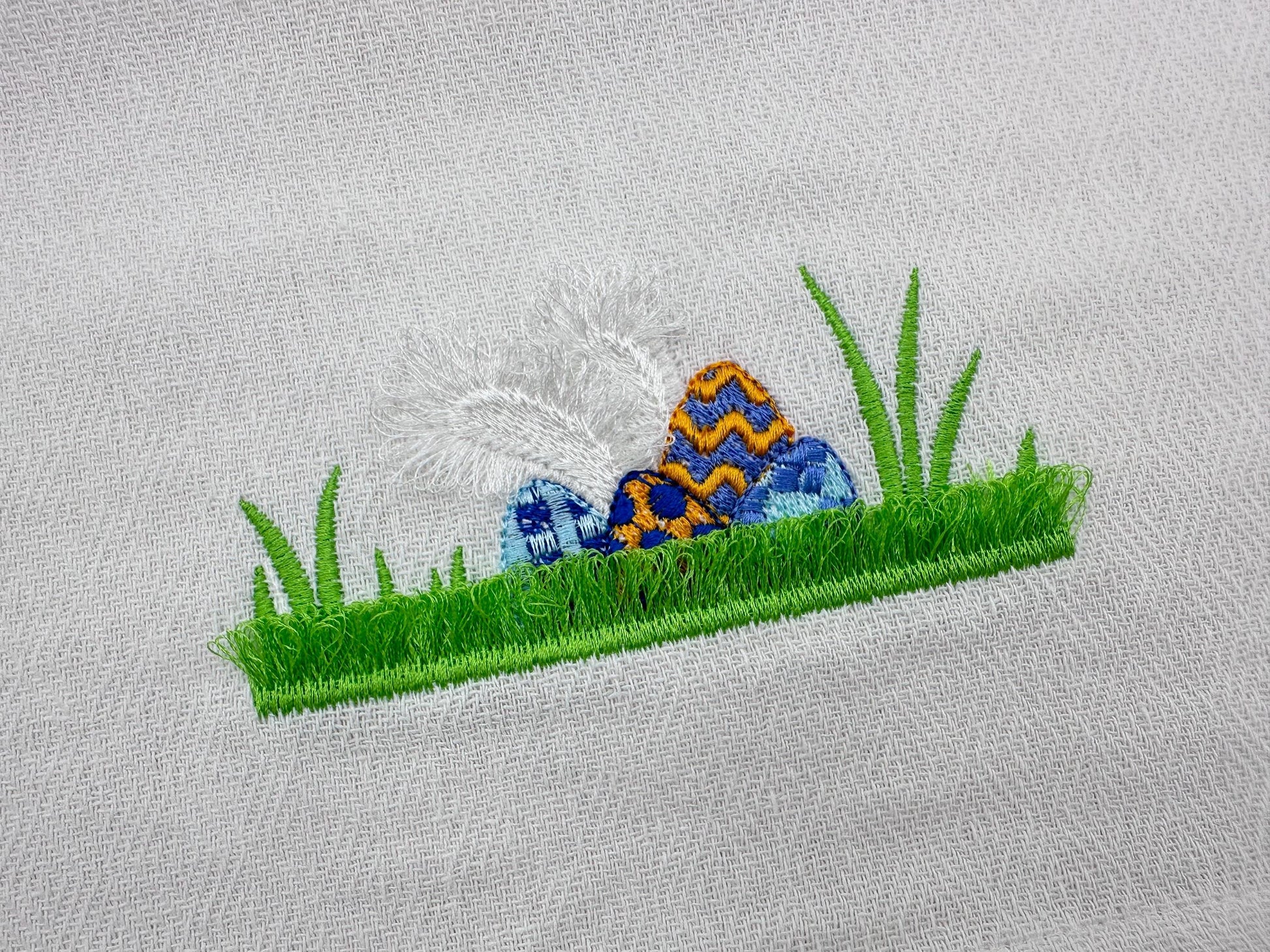 Peeking Easter Bunny hiding Eggs – Sizes 4" 4.5" 5" 5.5" 6" 7" Digital Embroidery File | Artapli