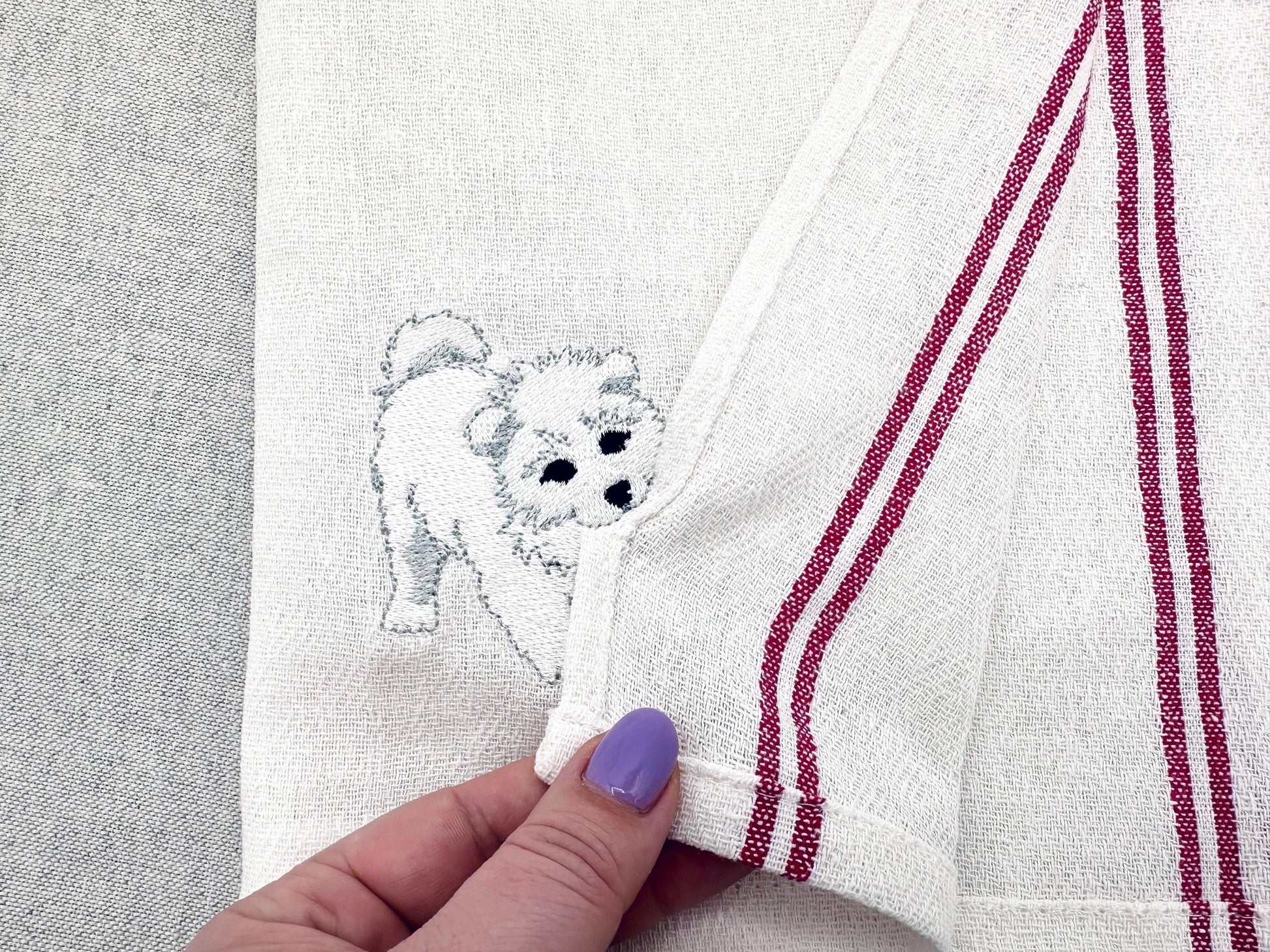 Cute Playing Little Samoyed Puppy Dog Mama kitchen dish towel pet animal kids machine embroidery designs ITH