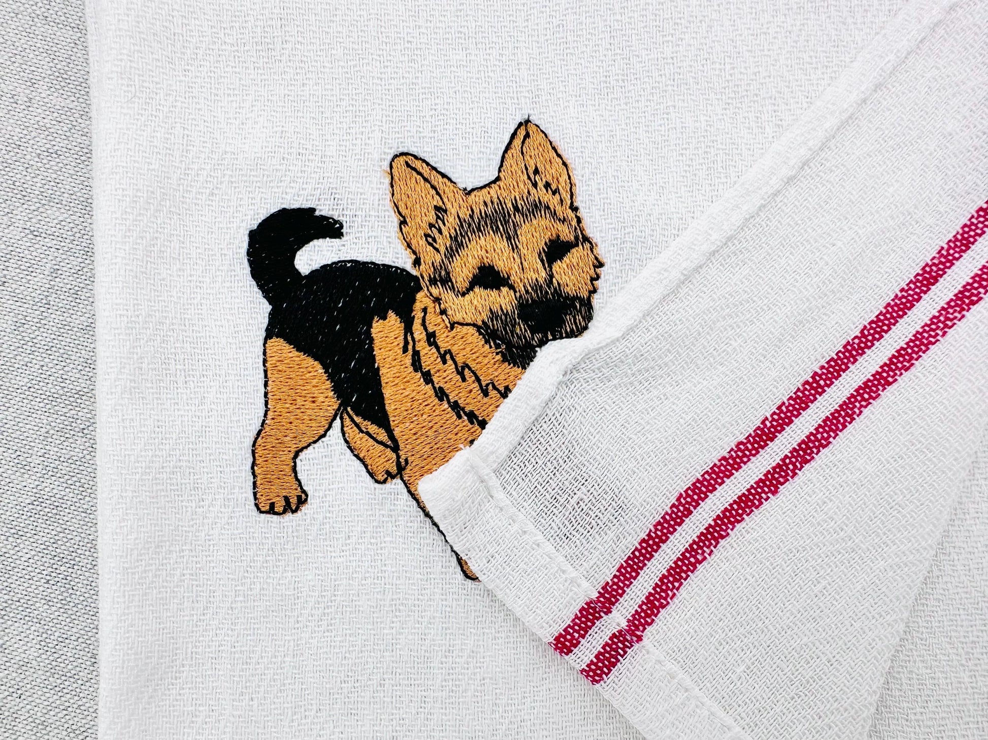Cute Playing German Shepherd Puppy Dog Mama kitchen dish towel pet animal kids machine embroidery designs ITH