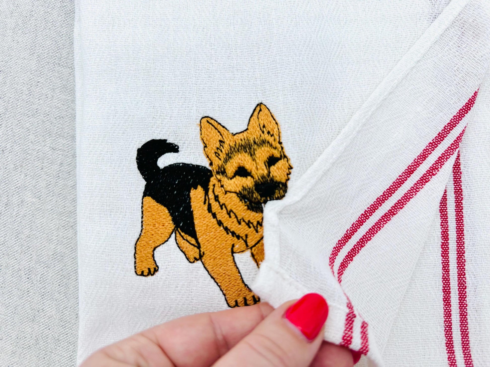 Cute Playing German Shepherd Puppy Dog Mama kitchen dish towel pet animal kids machine embroidery designs ITH