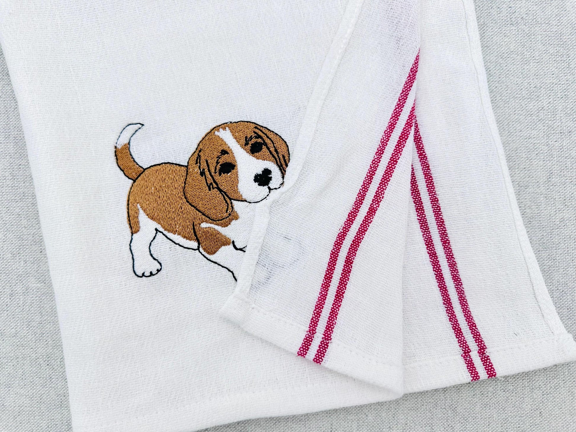 Cute Playing Beagle Puppy Dog Mama kitchen dish towel pet animal kids machine embroidery designs ITH