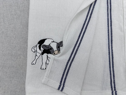 Cute Playing Little Bull Heifer Calf baby cow kitchen dish towel Farm animal kids machine embroidery designs ITH