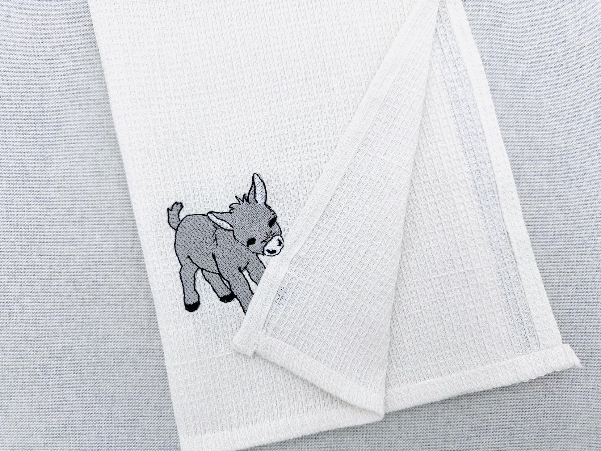 Playing Little Baby Donkey Foal kitchen dish towel Farm animal kids machine embroidery designs ITH