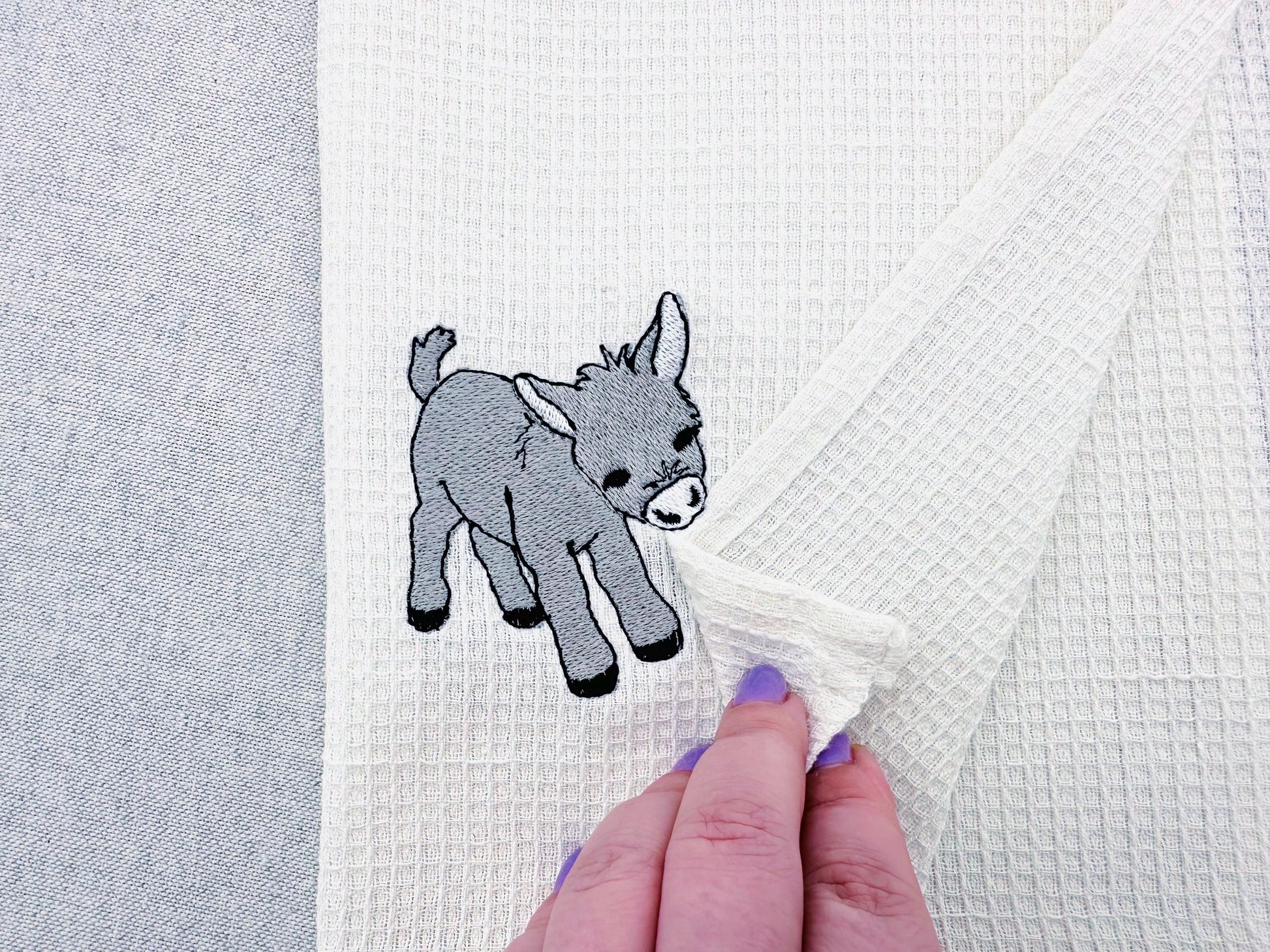 Playing Little Baby Donkey Foal kitchen dish towel Farm animal kids machine embroidery designs ITH