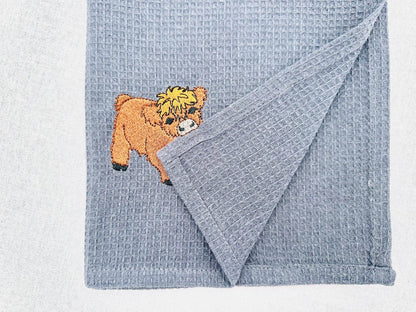 Cute Playing Little Highland Bull Calf baby Cow kitchen dish towel Farm animal machine embroidery designs ITH