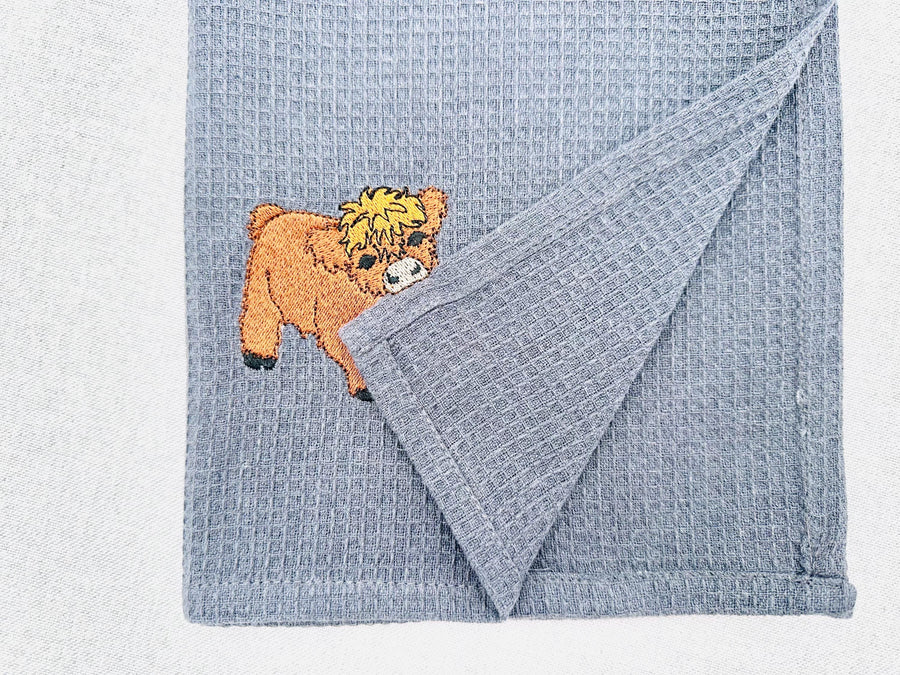 Cute Playing Little Highland Bull Calf baby Cow kitchen dish towel Farm animal machine embroidery designs ITH