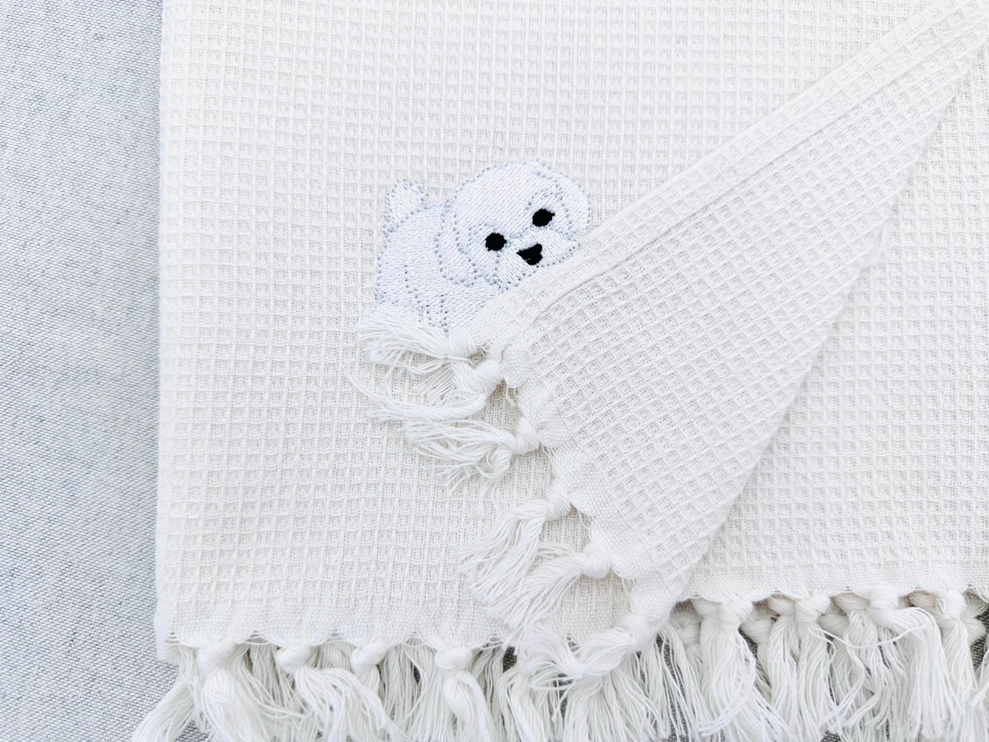 Lovely playing Bichon Frise Puppy Dog Mama kitchen dish towel pet animal kids machine embroidery designs ITH