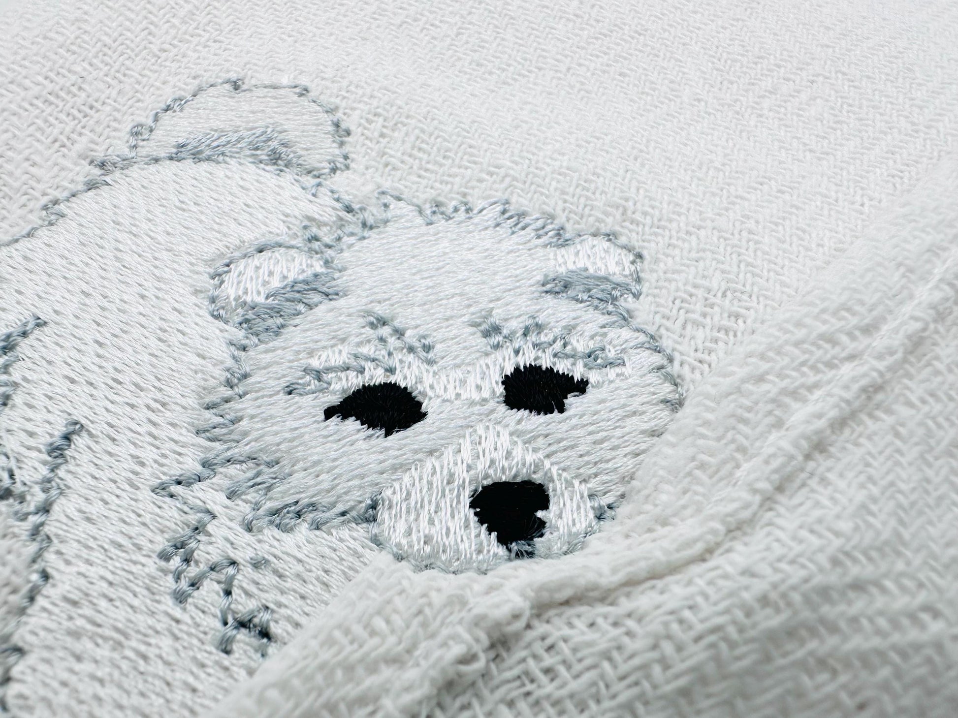 Cute Playing Little Samoyed Puppy Dog Mama kitchen dish towel pet animal kids machine embroidery designs ITH