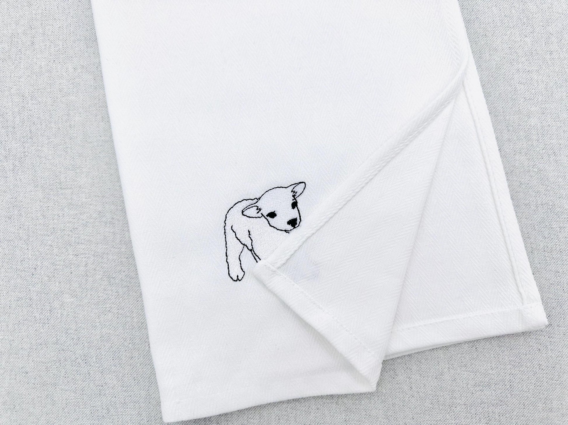 Playing Little Lamb Baby Sheep kitchen dish towel Farm animal kids machine embroidery designs ITH