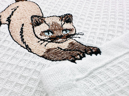 Lovely Scratching Siamese Cat Kitty Mama kitchen dish towel pet animal kids machine embroidery designs ITH